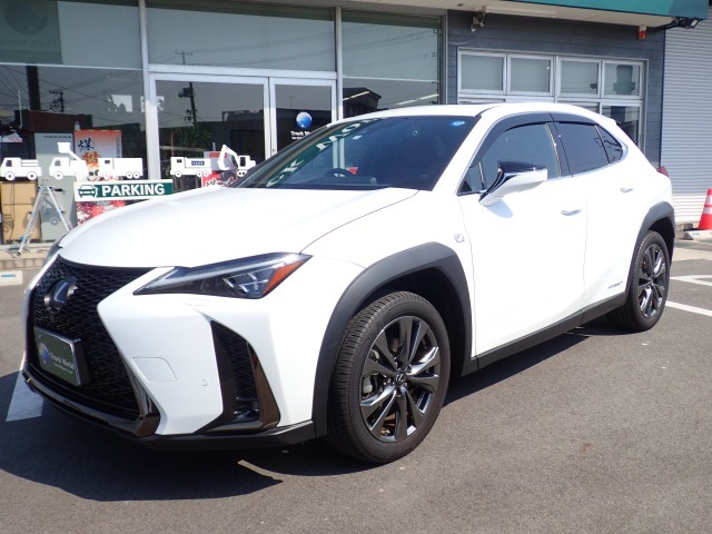 レクサス　ＵＸ２５０ｈ　Ｆスポーツ　ホワイトノーヴァ・フレアレッドの画像