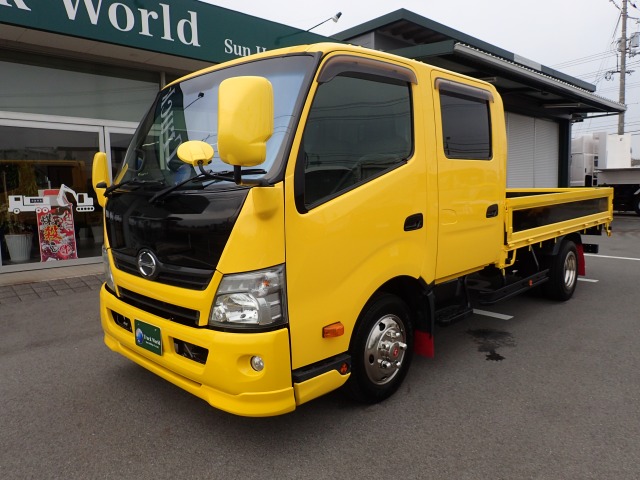 日野　デュトロ　ダブルキャブ（２ｔ積）　ロング・ワイドボディ　平成２７年式の画像