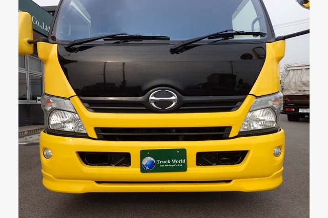 日野 デュトロ ダブルキャブ（2t積） ロング・ワイドボディ 平成27