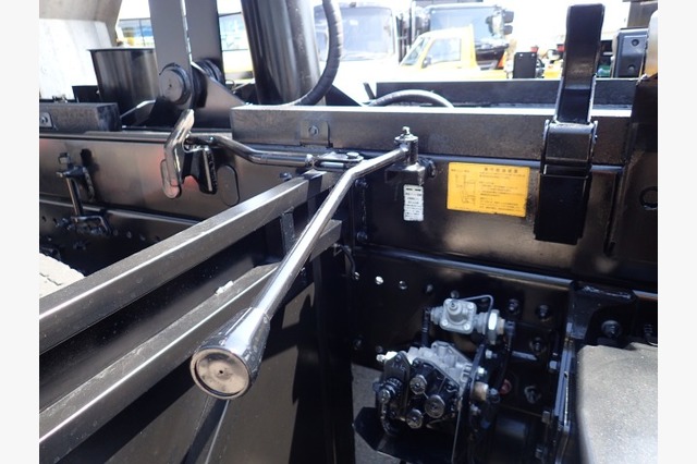 日野　プロフィア　ダンプ（８.３ｔ積・ハイルーフ）　４１０馬力　令和３年式の画像51