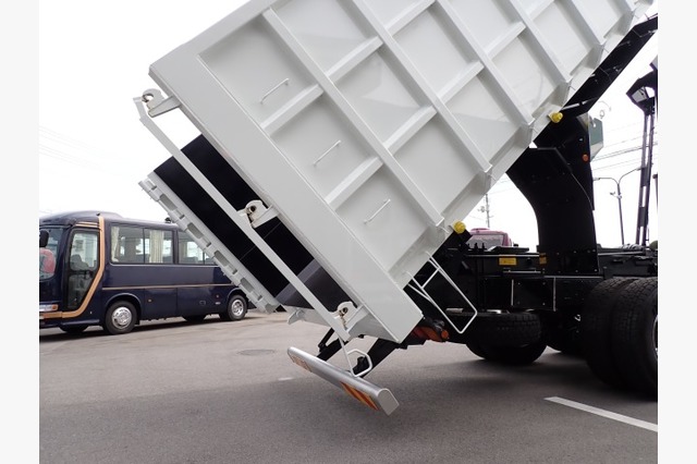 三菱ふそう　スーパーグレート　深ダンプ（１０.６ｔ積・３９㎥）　令和６年式の画像14