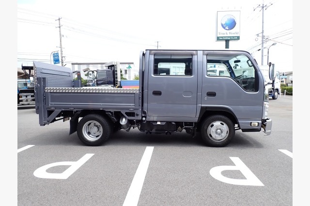 いすゞ　エルフ　ダブルキャブ（２ｔ積・パワーゲート付）　平成２６年式の画像04