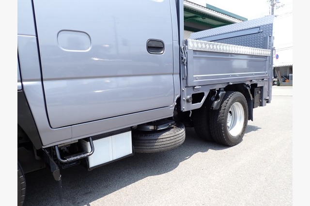 いすゞ　エルフ　ダブルキャブ（２ｔ積・パワーゲート付）　平成２６年式の画像17