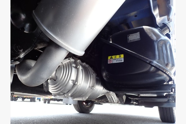 いすゞ　エルフ　ダブルキャブ（２ｔ積・パワーゲート付）　平成２６年式の画像40