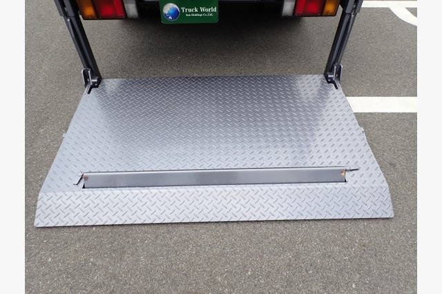 いすゞ　エルフ　ダブルキャブ（２ｔ積・パワーゲート付）　平成２６年式の画像49