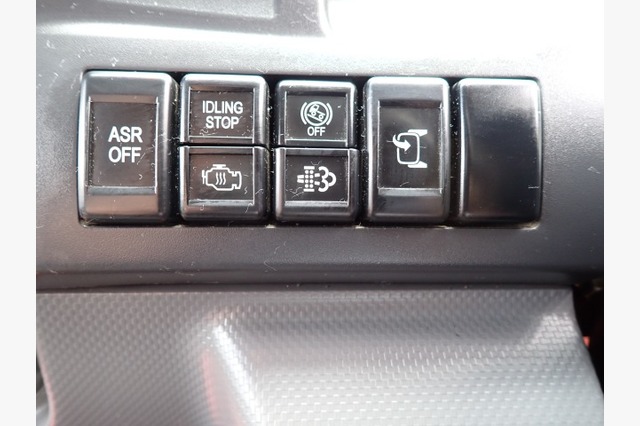 いすゞ　エルフ　ダブルキャブ（２ｔ積・パワーゲート付）　平成２６年式の画像75