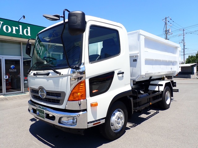 日野　レンジャー　脱着装置付コンテナ専用車（３.９５ｔ積・８.２㎥）　平成２４年式の画像