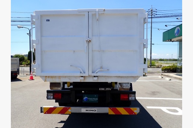 日野　レンジャー　脱着装置付コンテナ専用車（３.９５ｔ積・８.２㎥）　平成２４年式の画像06