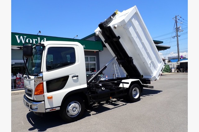 日野　レンジャー　脱着装置付コンテナ専用車（３.９５ｔ積・８.２㎥）　平成２４年式の画像08