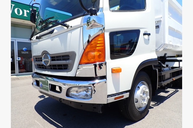 日野　レンジャー　脱着装置付コンテナ専用車（３.９５ｔ積・８.２㎥）　平成２４年式の画像17