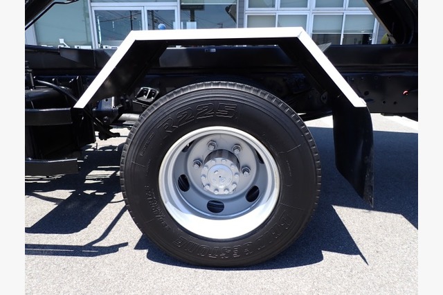 日野　レンジャー　脱着装置付コンテナ専用車（３.９５ｔ積・８.２㎥）　平成２４年式の画像40