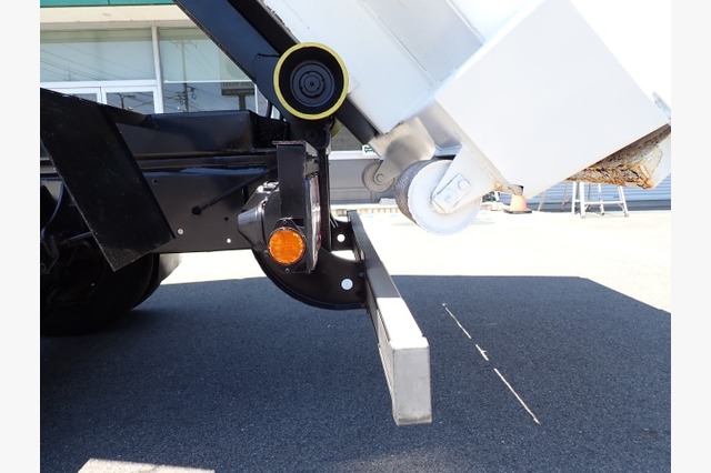 日野　レンジャー　脱着装置付コンテナ専用車（３.９５ｔ積・８.２㎥）　平成２４年式の画像41