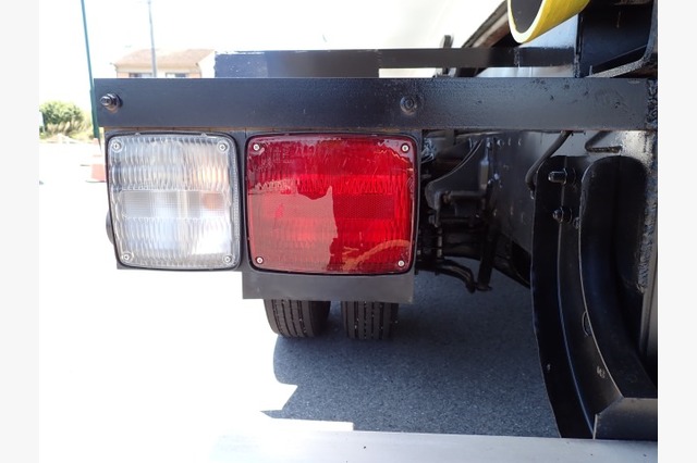 日野　レンジャー　脱着装置付コンテナ専用車（３.９５ｔ積・８.２㎥）　平成２４年式の画像42