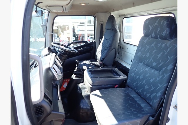 日野　レンジャー　脱着装置付コンテナ専用車（３.９５ｔ積・８.２㎥）　平成２４年式の画像70