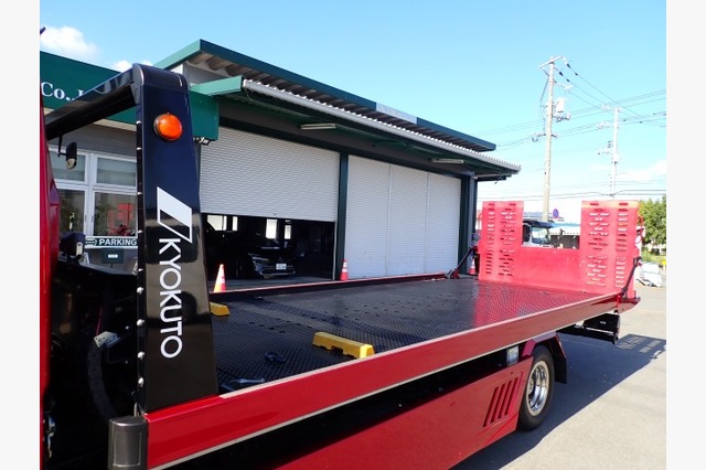 三菱　キャンター・キャリアカー（積載車・２ｔ積）　カスタム　令和３年式の画像16