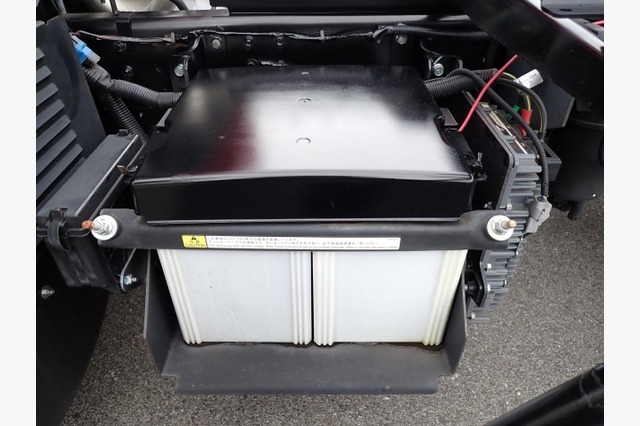 三菱　キャンター・キャリアカー（積載車・２ｔ積）　カスタム　令和３年式の画像30