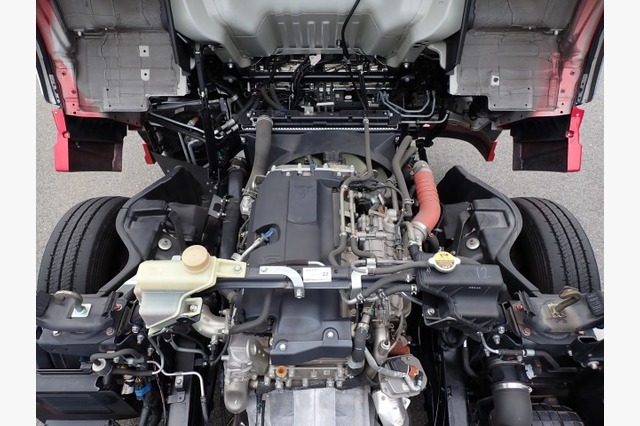 三菱　キャンター・キャリアカー（積載車・２ｔ積）　カスタム　令和３年式の画像47