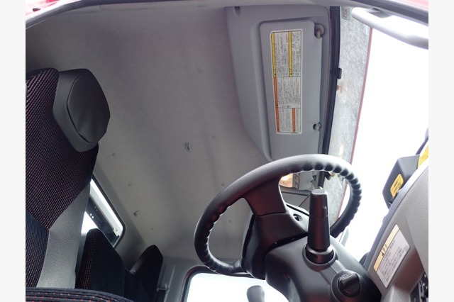 三菱　キャンター・キャリアカー（積載車・２ｔ積）　カスタム　令和３年式の画像64