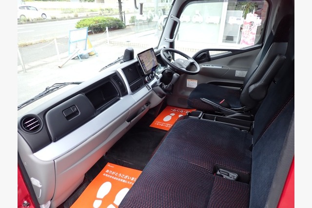 三菱　キャンター・キャリアカー（積載車・２ｔ積）　カスタム　令和３年式の画像68