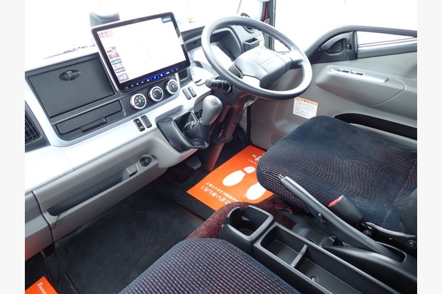 三菱　キャンター・キャリアカー（積載車・２ｔ積）　カスタム　令和３年式の画像72