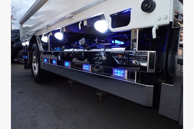 三菱ふそう　キャンター　平ボディ（１.５ｔ積）　平成２５年式の画像46