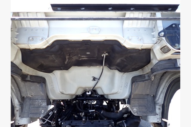 三菱ふそう　キャンター　平ボディ（１.５ｔ積）　平成２５年式の画像53