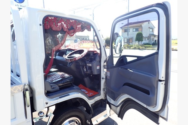 三菱ふそう　キャンター　平ボディ（１.５ｔ積）　平成２５年式の画像56