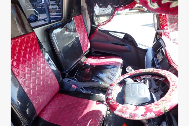 三菱ふそう　キャンター　平ボディ（１.５ｔ積）　平成２５年式の画像58