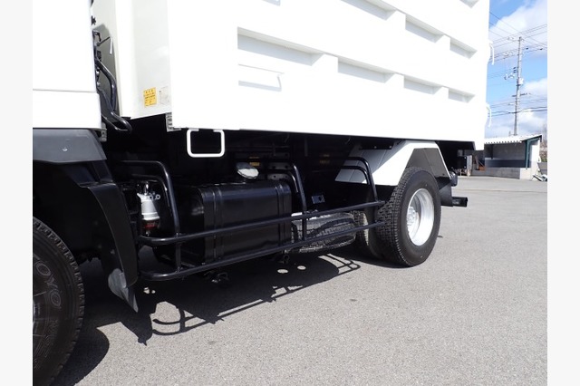 日野　レンジャー　深ダンプ（３.３ｔ積・９.３m3）　平成２６年式の画像23